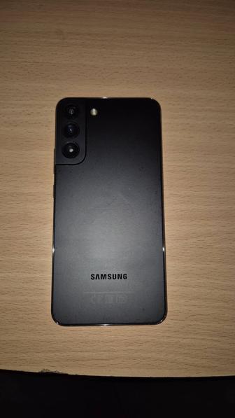 Продам Samsung s22 plus