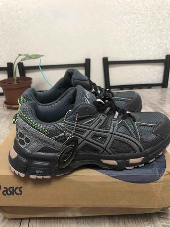 Новые кросовки ASICS