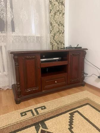 Продаю сервант и подставку