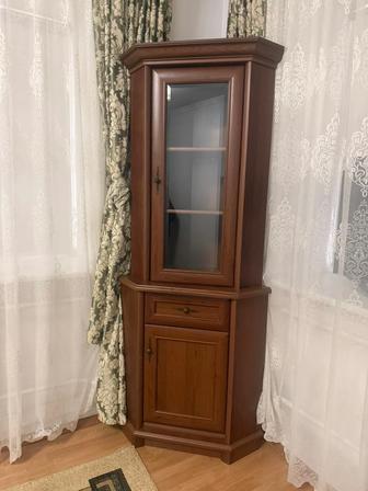 Продаю сервант