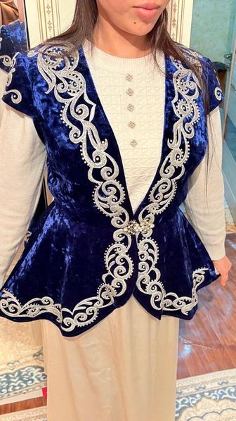 Кажекей, жилетка