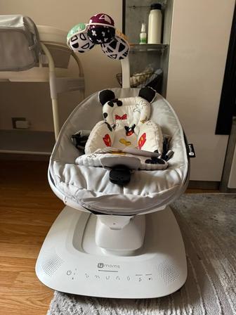Продам детскую качелю 4moms MamaRoo5
