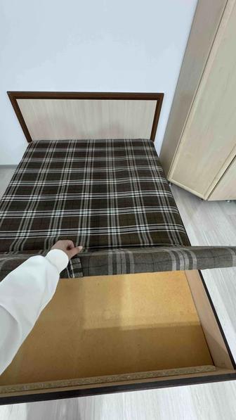 Продам Кровать за символическую цену 190х130
