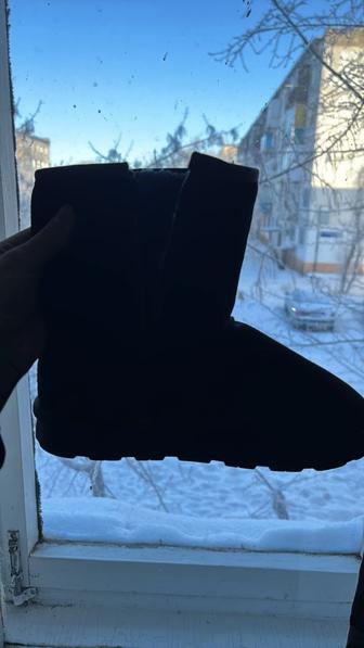 Продаю угги натуралка