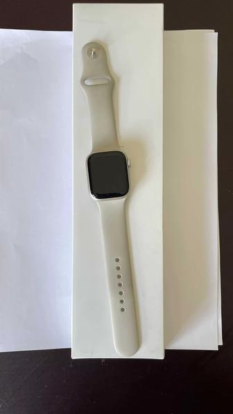 Смарт-часы Apple Watch Series 8 41 мм Aluminum starlight-бежевый