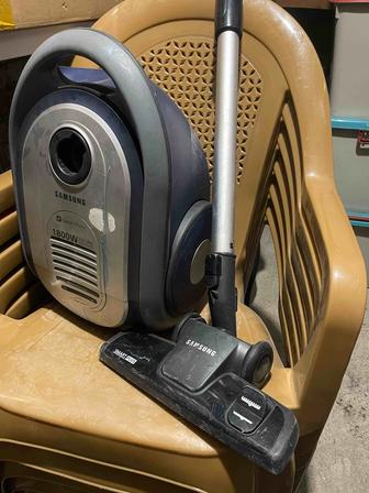 Пылесос Samsung SC 8343