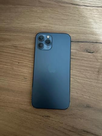 Продаю IPhone 12pro