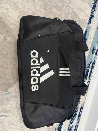Спортивная сумка Adidas (б/у)