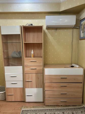 Продам панельные шкафы и комод