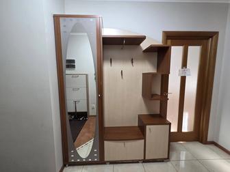 Продам прихожую шкаф