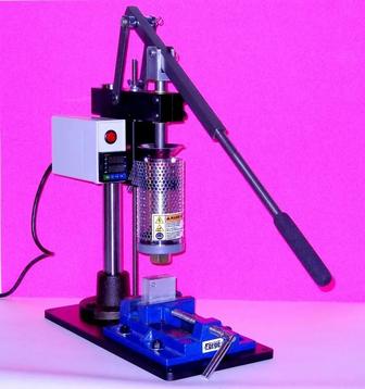 Куплю мини ТПА (термопластавтомат) или ручной термопресс