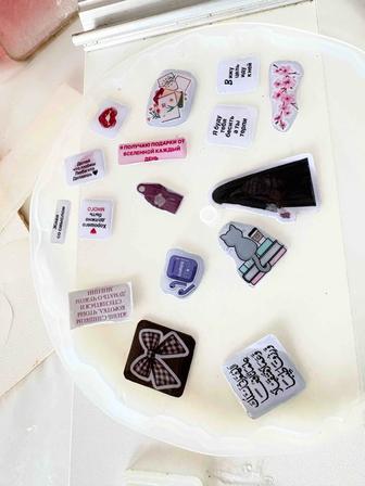 Наклейка для чехола телефона