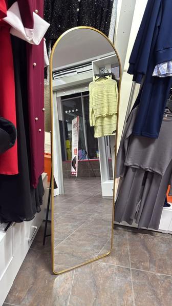 Продам зеркало напольное