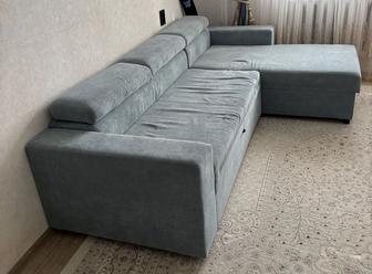 Диван угловой в хорошем состоянии