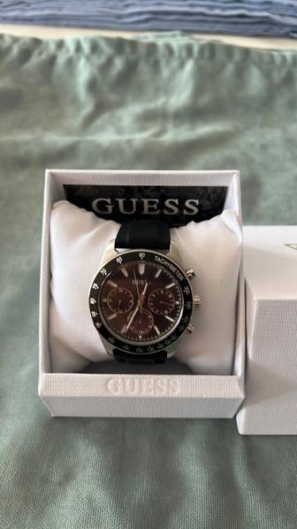 Наручные часы Guess