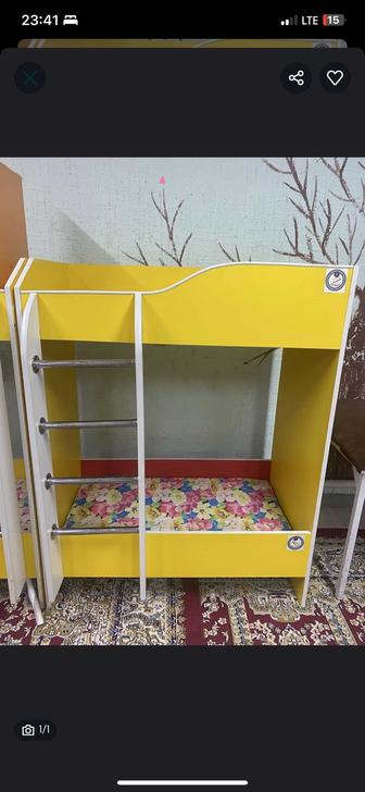 Продаем кровати двухъярусные с матрасами