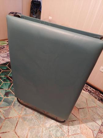 Срочно продам кушетку ,