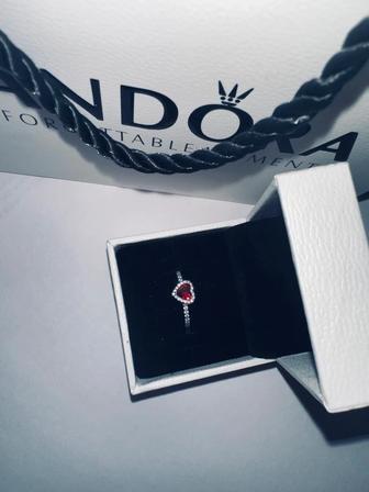 Продам кольцо от Pandora