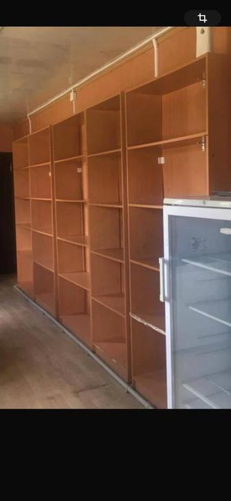 Полки магазинные витрины