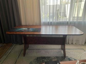 Продам стол кухонный,длина 2.5 метра.