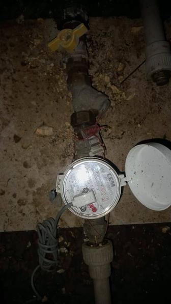 Установка и замена счетчиков горячей и холодной воды