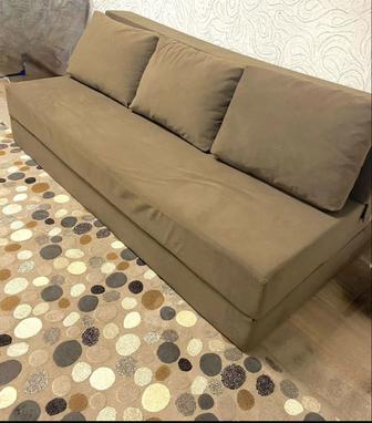 Продам бескаркасный диван