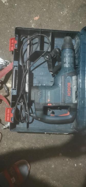 Продам отбойный молоток Bosch GSH 7 VC Professional