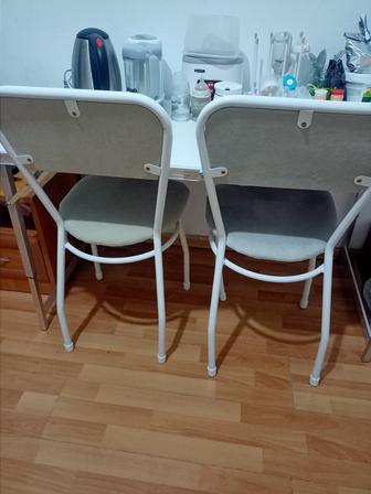 Продам два стула