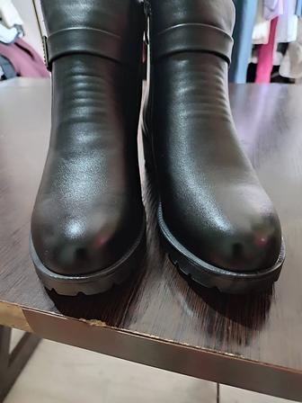 Женские полусапожки