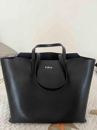 Продам сумку Furla оригинал