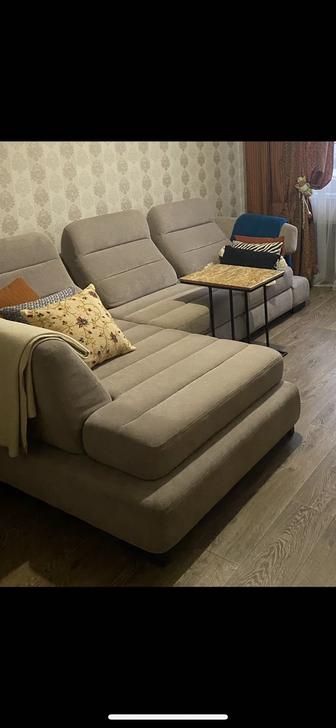 Шикарный угловой диван 3 метра на 2 метра