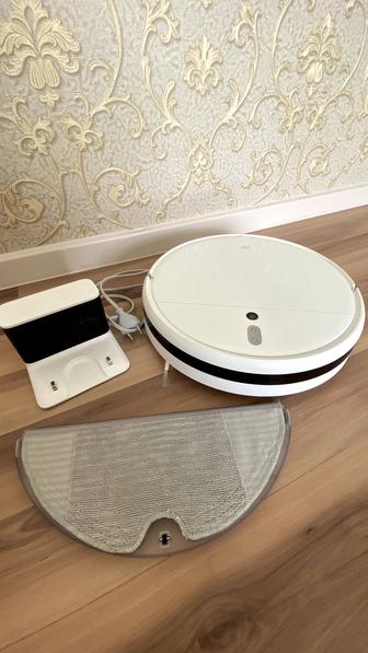 Роботпылесос Xiaomi Robot Vacuum-Mop 2C б/у