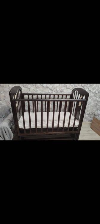 Продам детскую кроватку фирмы Можга (Красная звезда) Марина С700