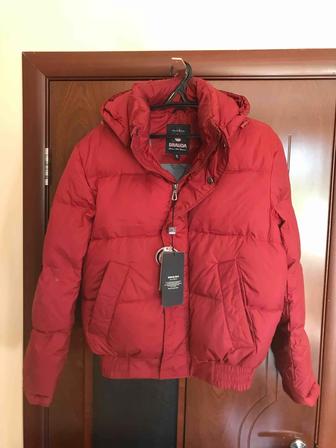 Куртка пуховик.