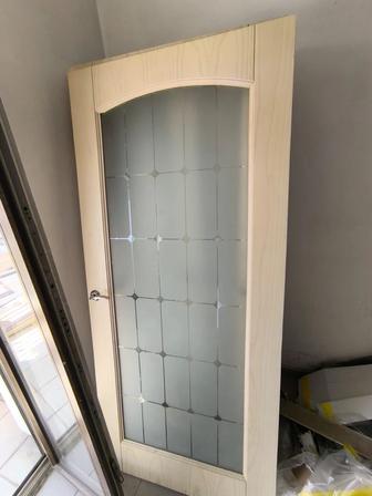 Продам двери бу глухие и стеклянные