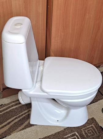 Унитаз Санита в сборе в отличном состоянии б/у