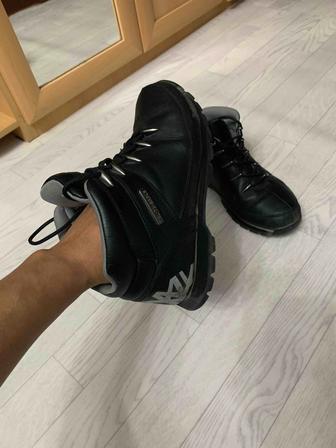 Продаю ботинки Timberland