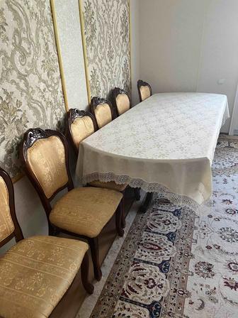 Стол со стульями