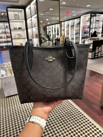 Сумка тоут Coach small tote коач