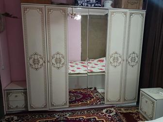 Спальный гарнитур