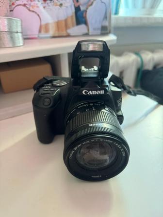 Фотокамера Canon EOS 250D Kit EF-s 18-55mm f/3.5-5.6 III черный