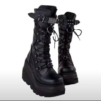 Ботинки готик на платформе