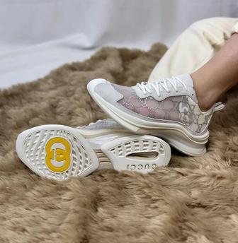 Спортивные кроссовки Cucci