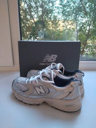 Продам новые кроссовки New Balance 530, оригинал, 39 размер