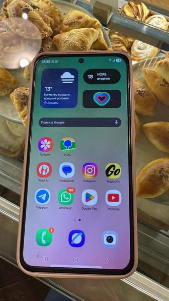 Продам самсунг а56 256гб