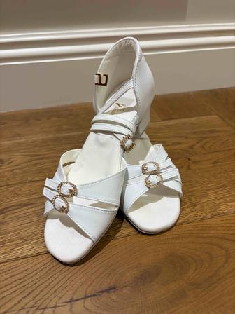 Туфли танцевальные