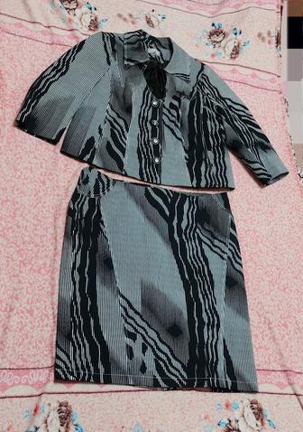 Женский офисный костюм