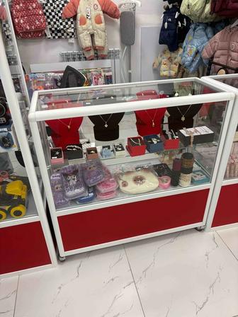 Витрины на продажу