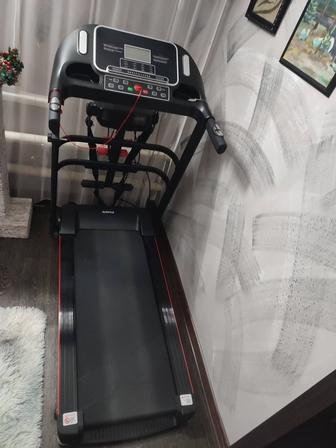 Продам беговую дорожку в очень хорошем состоянии.