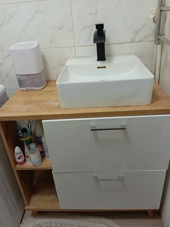 Продам раковину с тумбой